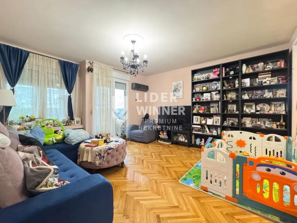 Prodaja, dvosoban stan, 84m², Kalenić Pijaca, Vračar Sve Podlokacije