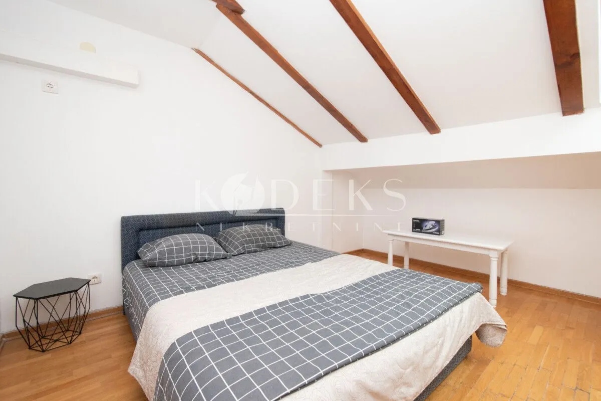 Izdavanje, dvosoban stan, 75m², Stari Aerodrom, Podgorica