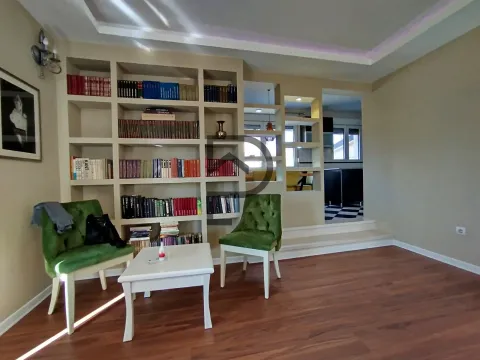 Izdavanje, stan, 330m², Tološi, Podgorica - image 13