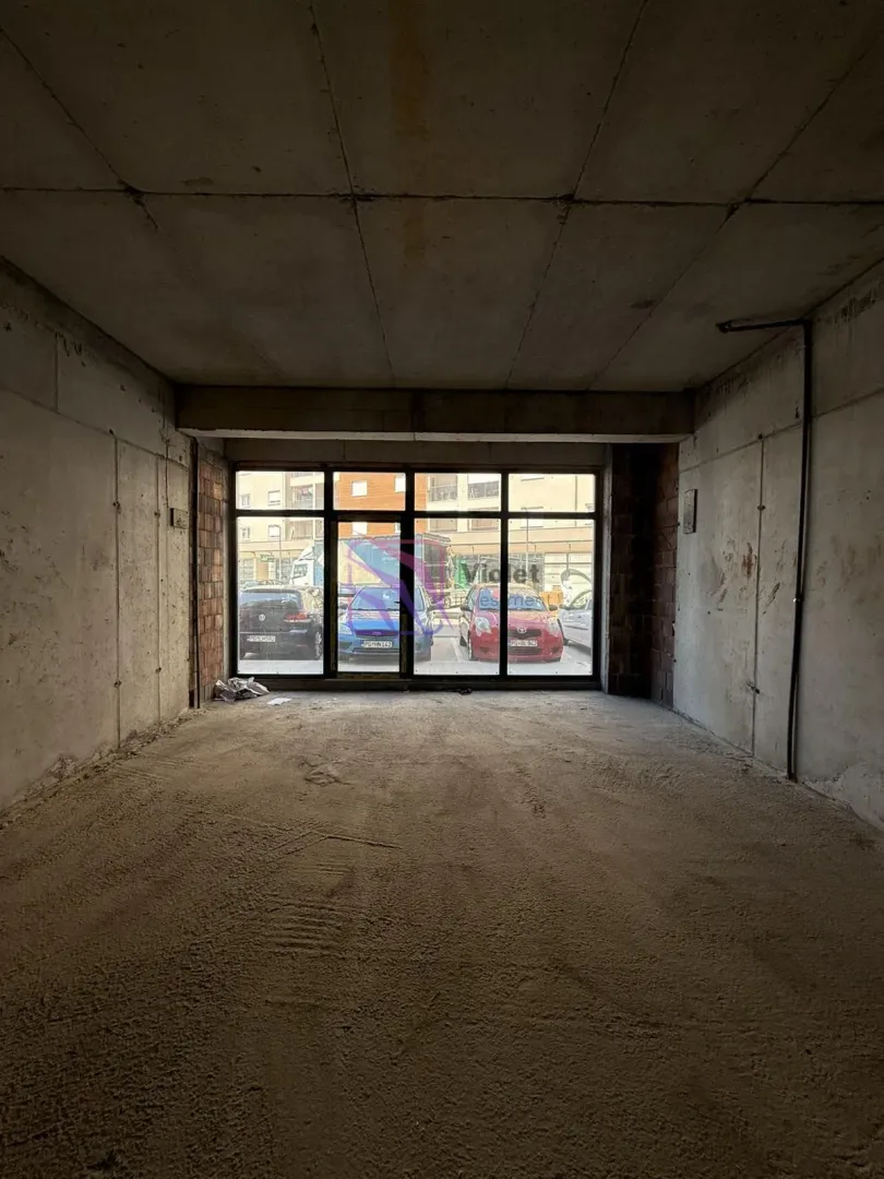 Sale, office space, 100m², Stari Aerodrom, Podgorica