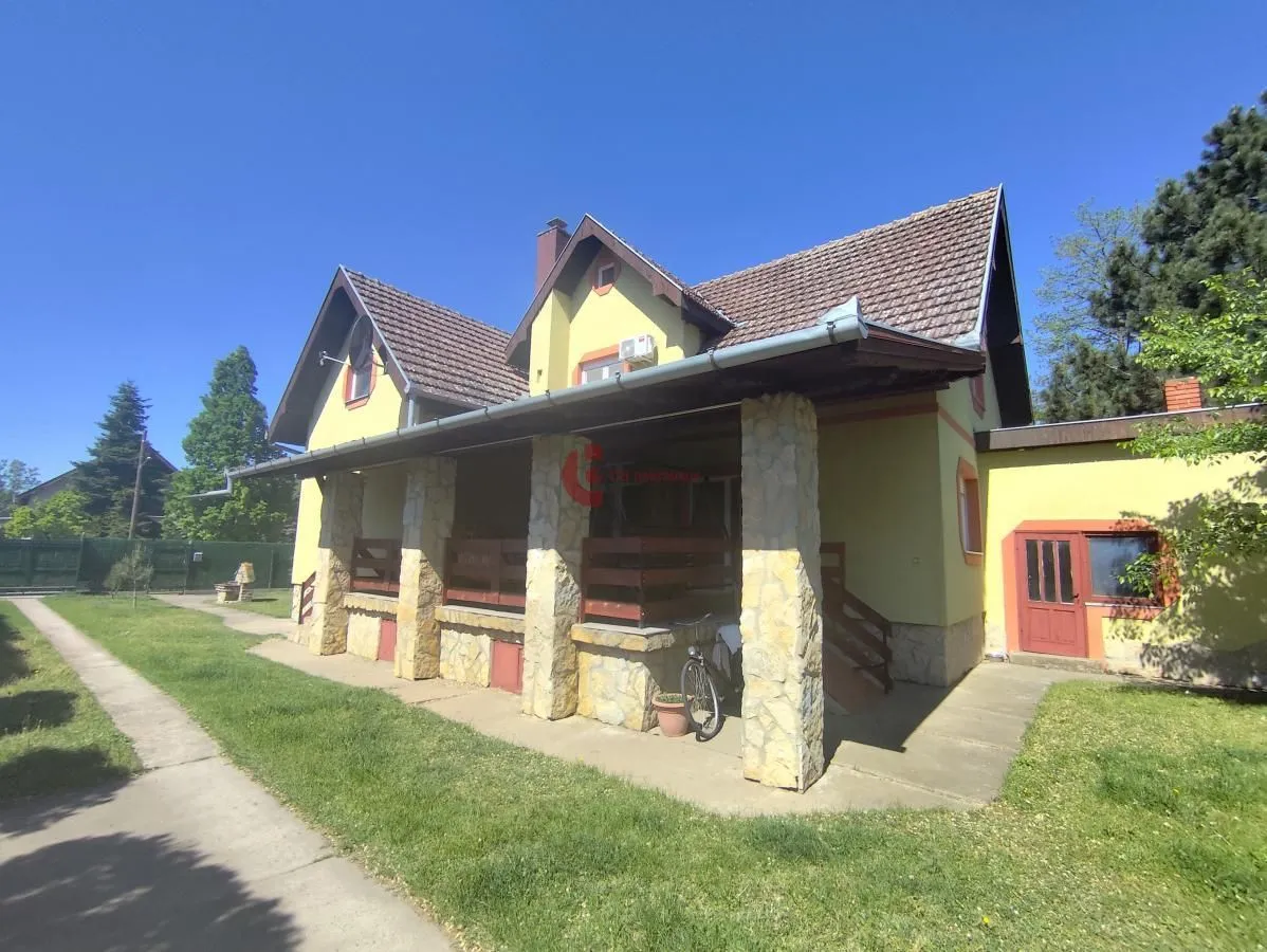 Sale, house, 300m², Kelebija, Subotica