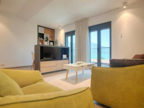 Prodaja, kuća, 210m², Dobrota, Kotor - image 39