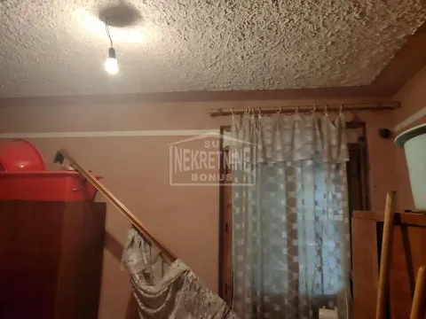 Sale, house, 163m², Železničko Naselje, Subotica - image 9