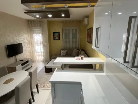 Rent, two bedroom apartment, 70m², City Kvart, Podgorica - image 5