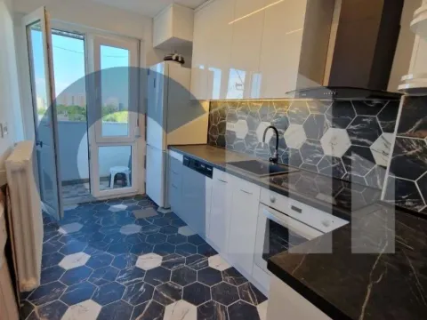 Prodaja, trosoban stan, 76m², Vračar, Šid - image 13