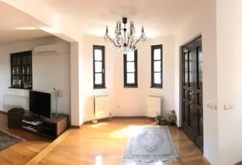 Rent, house, 300m², Farmaceutski Fakultet, Voždovac Sve Podlokacije - image 5