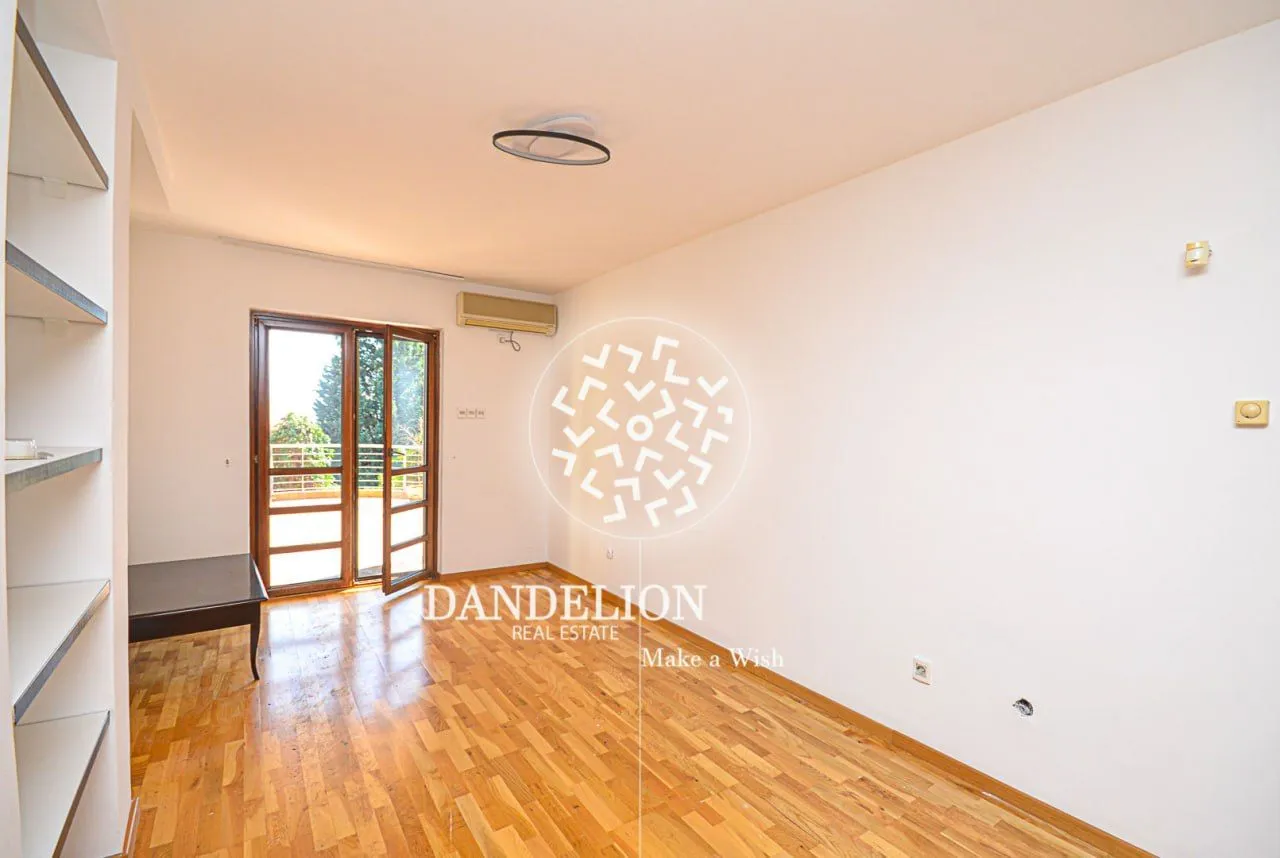 Rent, three bedroom apartment, 110m², Gorica C, Podgorica