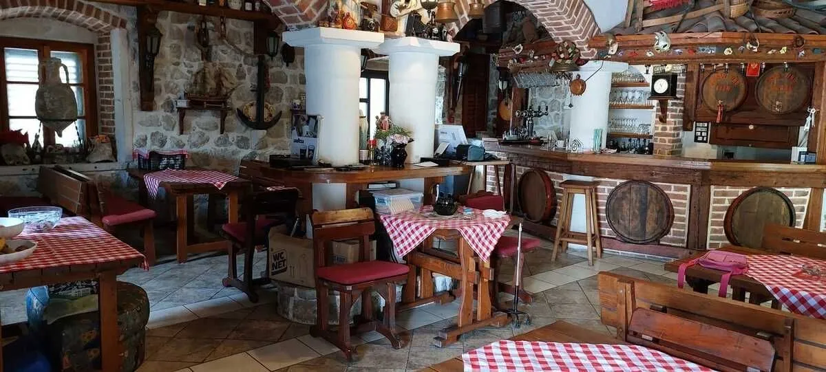 Prodaja, kuća, 420m², Prčanj, Kotor