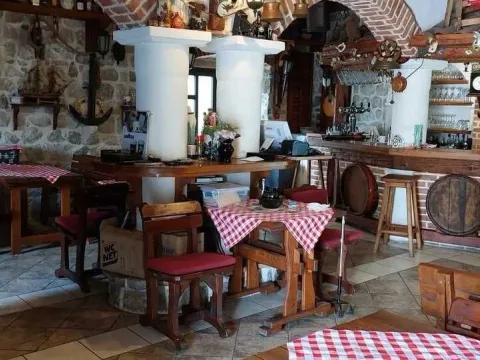 Prodaja, kuća, 420m², Prčanj, Kotor - image 16