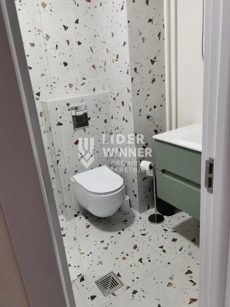 Izdavanje, jednosoban stan, 30m², Stari Grad, Beograd