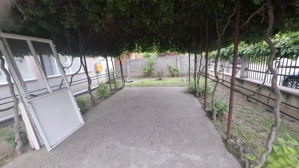 Izdavanje, trosoban stan, 100m², Veternička rampa, Novi Sad Sve Podlokacije