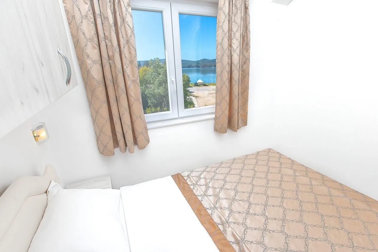 Rent, one bedroom apartment, 65m², Centar, Tivat
