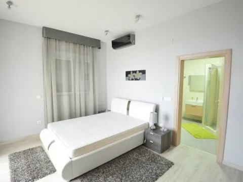 Prodaja, stan, 179m², Dobra Voda, Bar - image 8