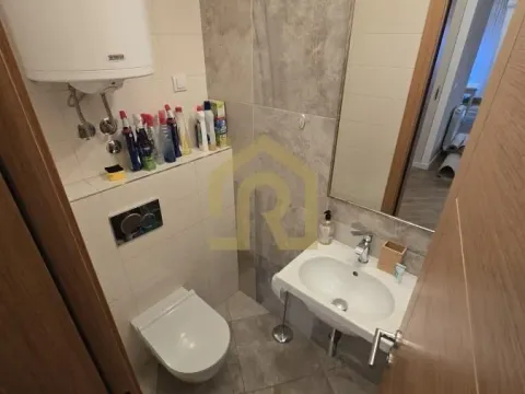 Izdavanje, trosoban stan, 184m², Vračar Hram, Vračar Sve Podlokacije - image 8