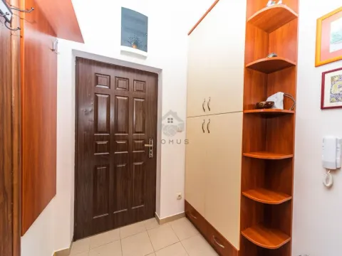 Izdavanje, jednosoban stan, 40m², Blok 6, Podgorica - image 7