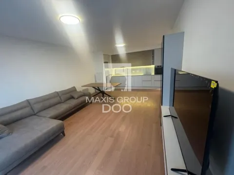 Izdavanje, četvorosoban stan, 117m², Savski Venac, Beograd - image 12