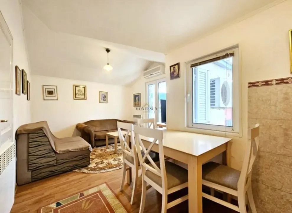 Izdavanje, jednosoban stan, 38m², Budva, Crna Gora