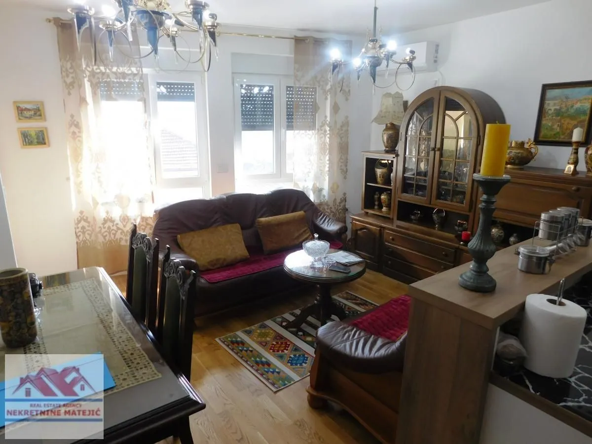 Prodaja, dvosoban stan, 67m², Mala vaga, Kragujevac