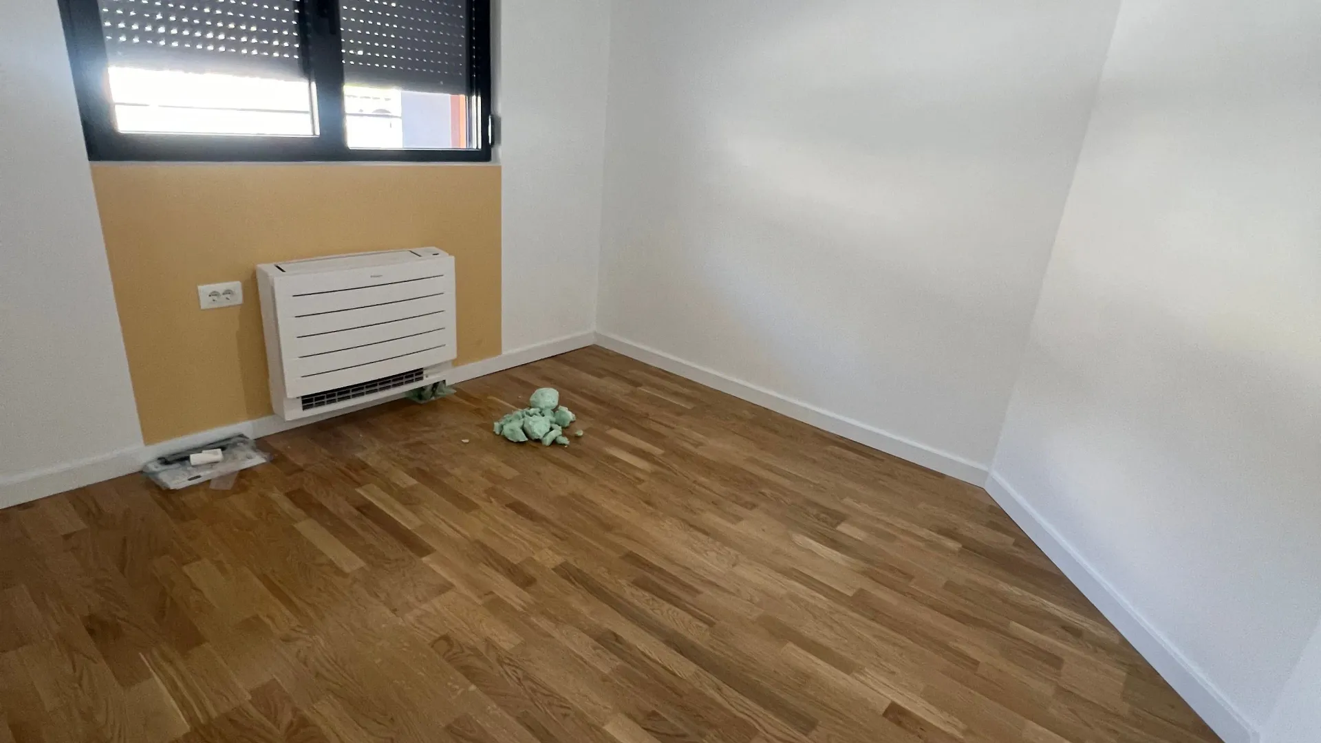 Izdavanje, dvosoban stan, 70m², Šušanj, Bar