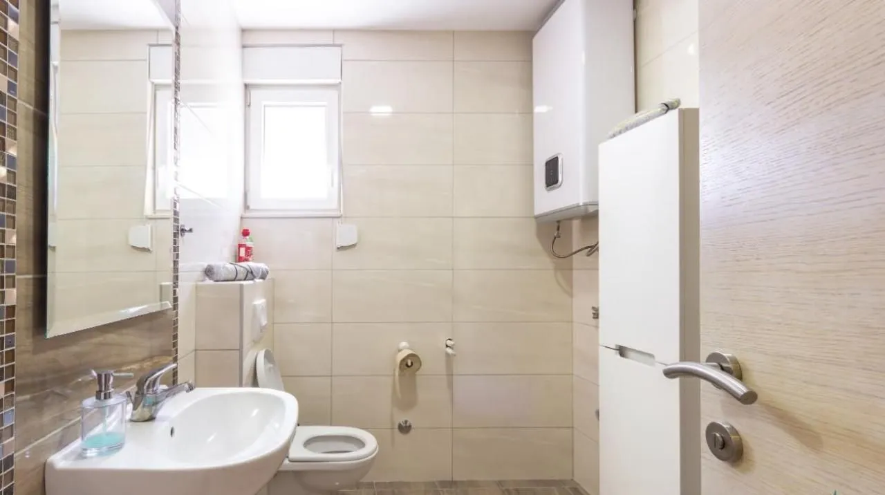 Izdavanje, kuća, 167m², Gorice, Bijelo Polje