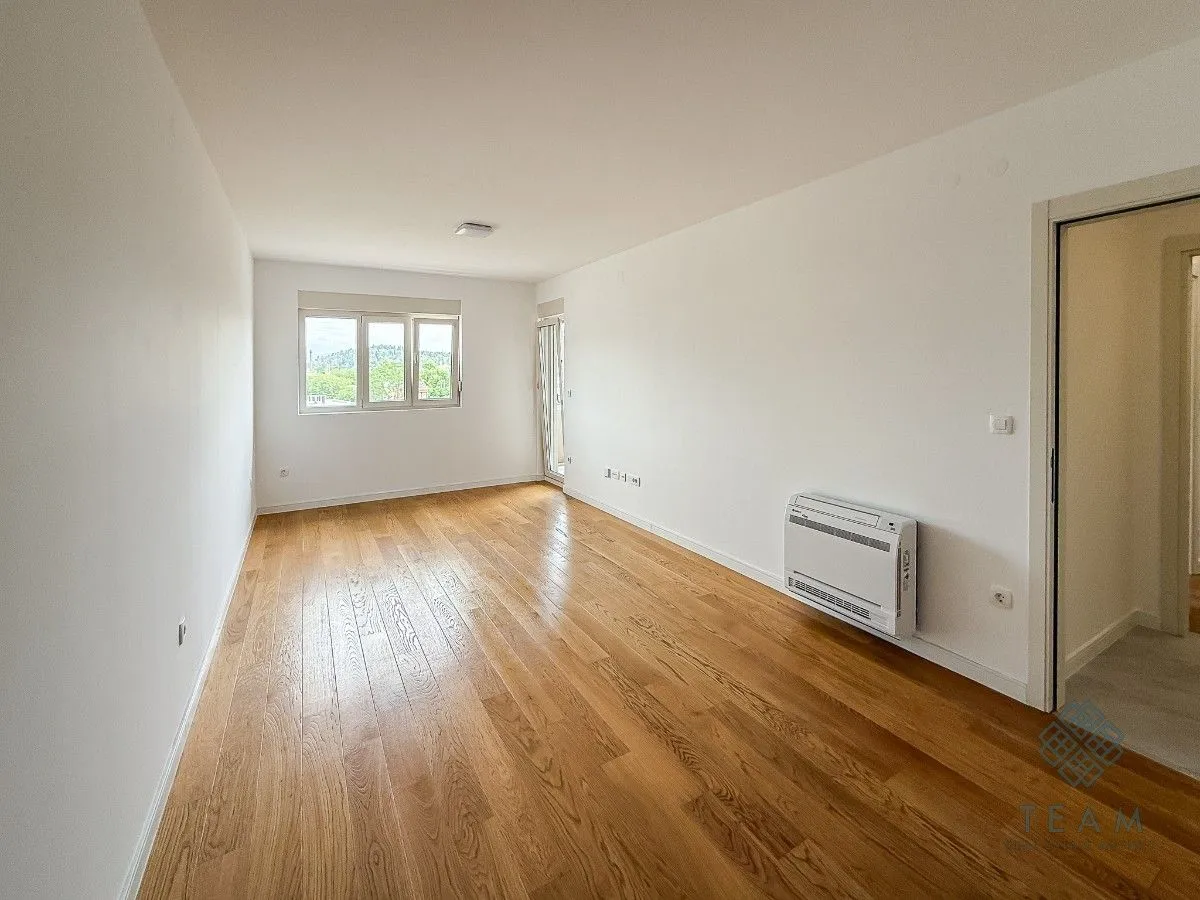Sale, office space, 69m², Central Point, Podgorica