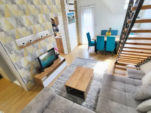 Prodaja, trosoban stan, 46m², Bulevar patrijarha Pavla, Novi Sad Sve Podlokacije - image 2