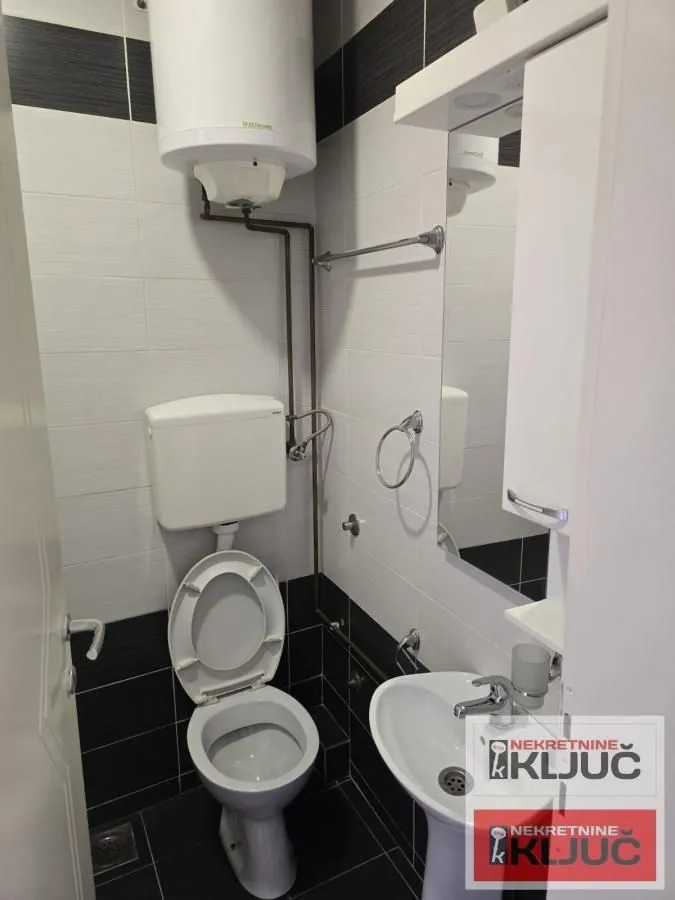 Prodaja, četvorosoban stan, 96m², Bulevar Evrope, Novi Sad Sve Podlokacije