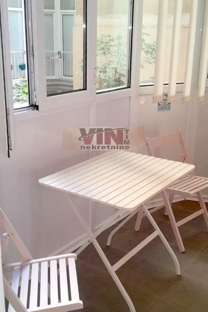 Izdavanje, trosoban stan, 85m², Altina, Beograd