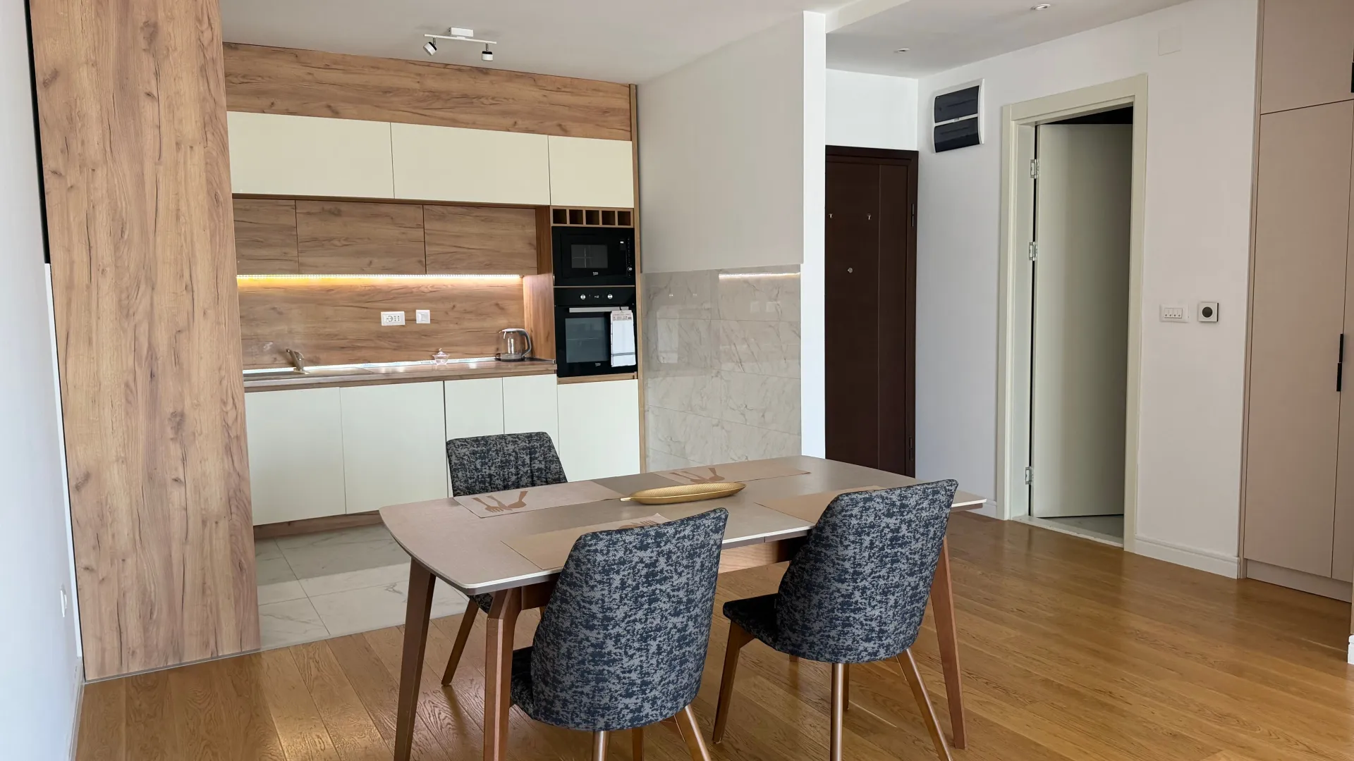 Rent, one bedroom apartment, 63m², Kod Capital Plaze, Podgorica