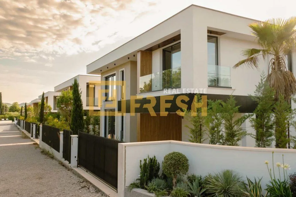 Rent, house, 260m², Gornja Gorica, Podgorica