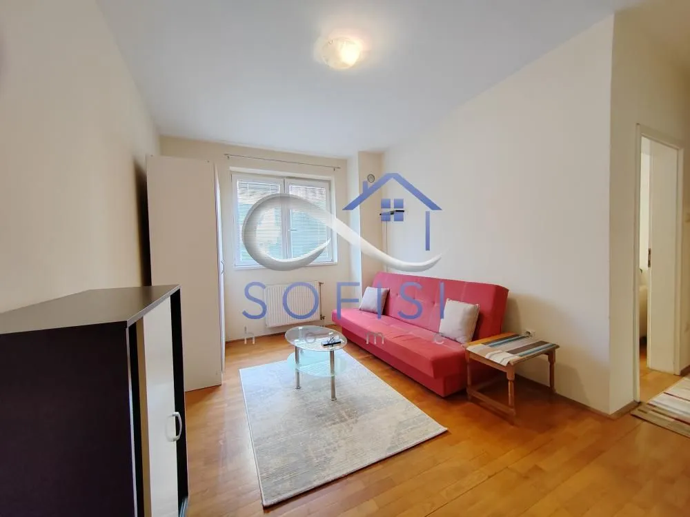 Izdavanje, dvosoban stan, 32m², Socijalno, Novi Sad Sve Podlokacije