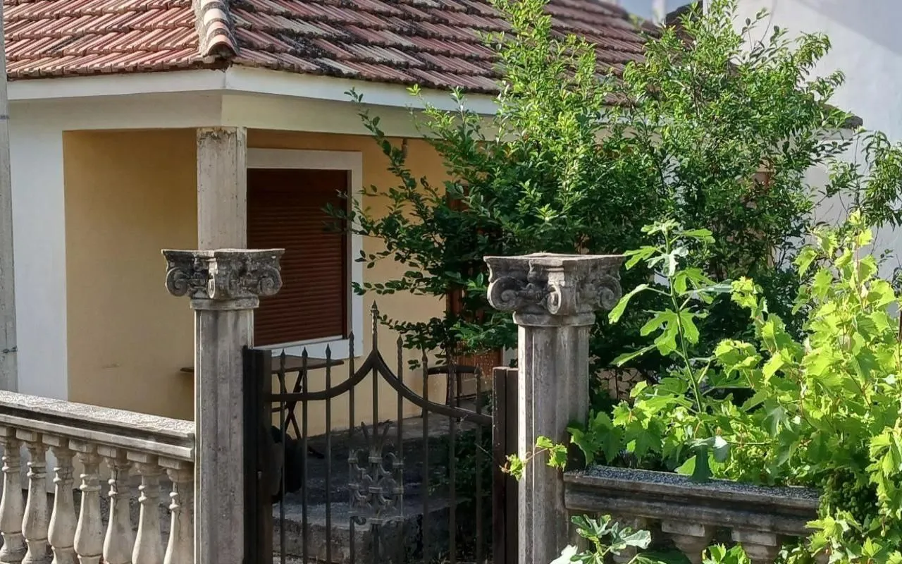 Sale, house, 94m², Zaljevo, Bar