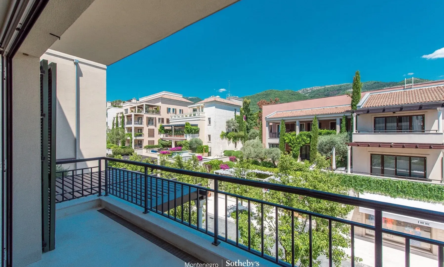 Izdavanje, dvosoban stan, 148m², Porto Montenegro, Tivat