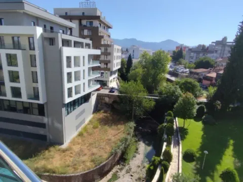 Prodaja, stan, 100m², Centar, Podgorica - image 2