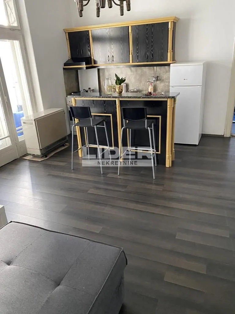 Rent, four bedroom apartment, 120m², Savski Venac, Beograd