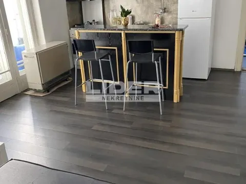 Izdavanje, četvorosoban stan, 120m², Savski Venac, Beograd - image 10