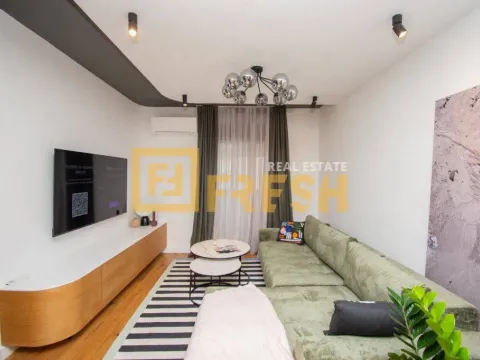 Izdavanje, dvosoban stan, 74m², Centar, Podgorica - image 2