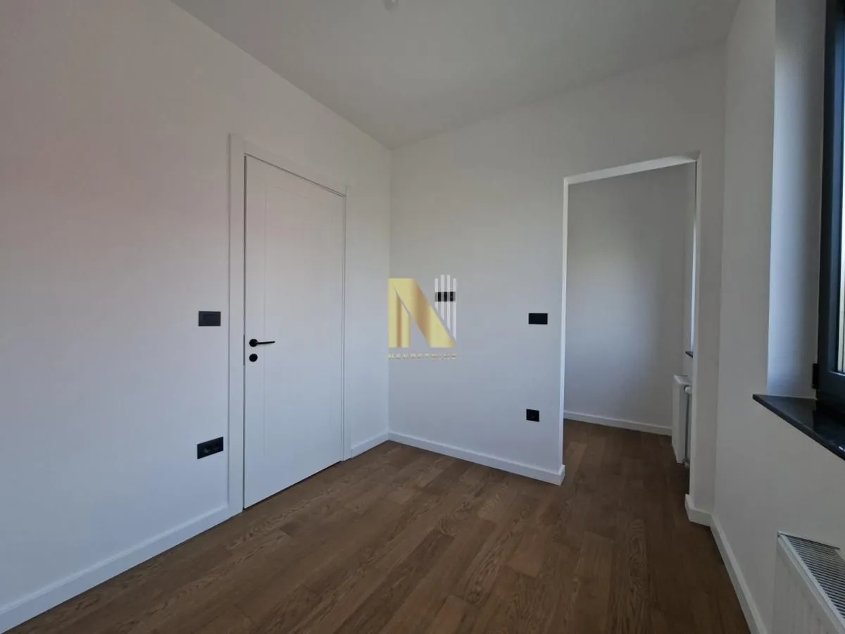 Prodaja, četvorosoban stan, 98m², Grbavica, Novi Sad Sve Podlokacije