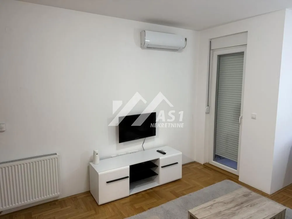 Izdavanje, stan, 27m², Telep, Novi Sad Sve Podlokacije
