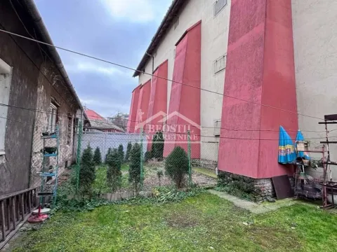 Prodaja, trosoban stan, 70m², Centar, Pančevo - image 17