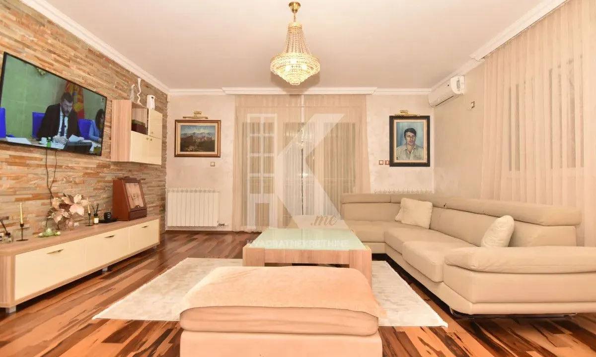 Rent, house, 175m², Vranići, Podgorica