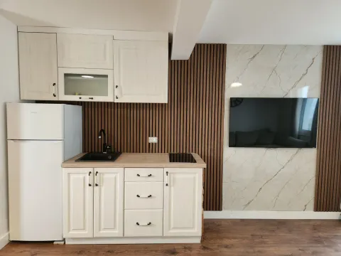 Prodaja, jednosoban stan, 50m², Hladna Uvala, Bar - image 8