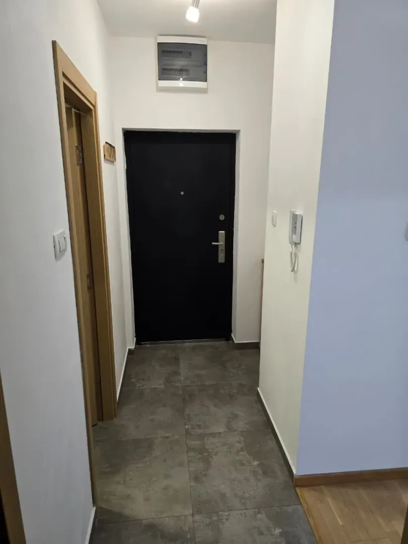 Rent, one bedroom apartment, 42m², Pobrežje, Podgorica