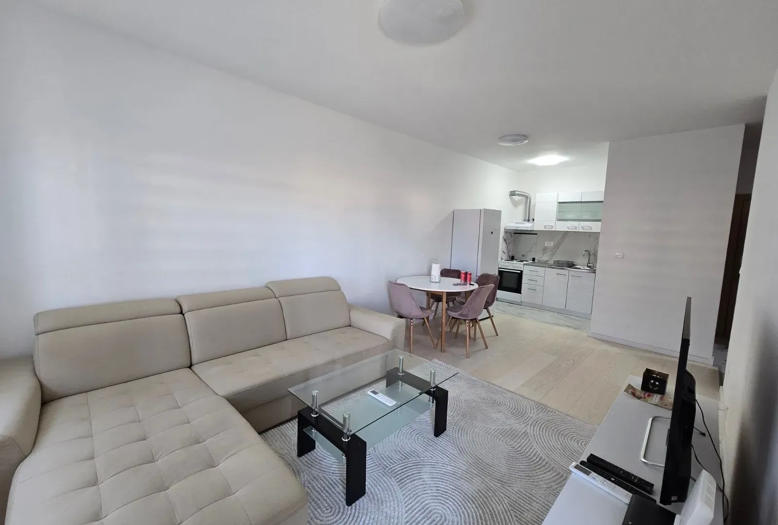 Rent, one bedroom apartment, 43m², Zabjelo, Podgorica