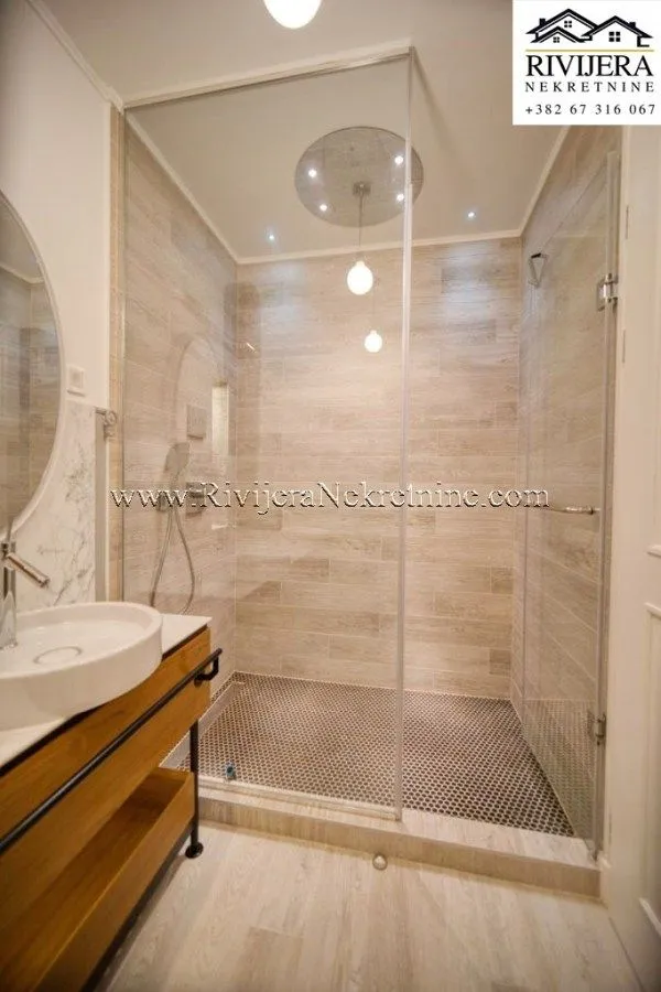 Sale, two bedroom apartment, 80m², Luštica Bay, Tivat