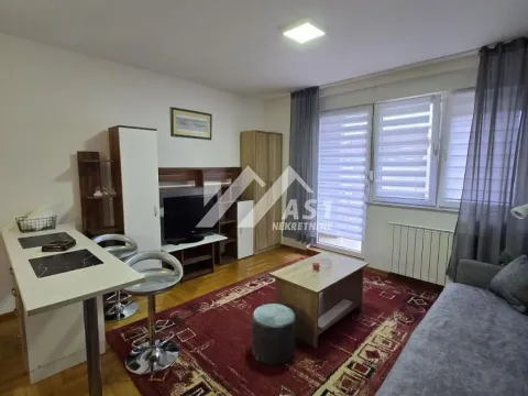 Izdavanje, stan, 33m², Grbavica, Novi Sad Sve Podlokacije - image 1
