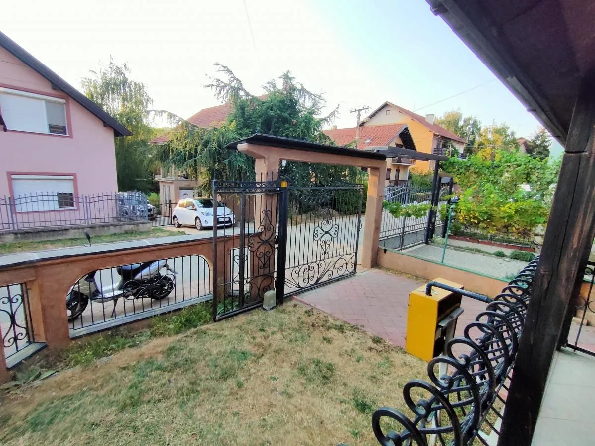 Prodaja, kuća, 165m², Sremska Kamenica, Petrovaradin