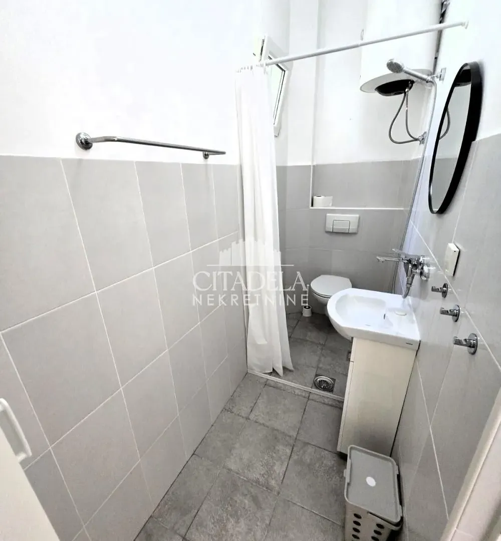 Izdavanje, jednosoban stan, 55m², Resnik, Beograd
