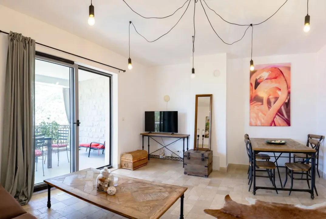 Sale, three bedroom apartment, 82m², Risan, Kotor