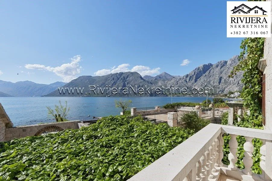 Sale, house, 450m², Dobrota, Kotor